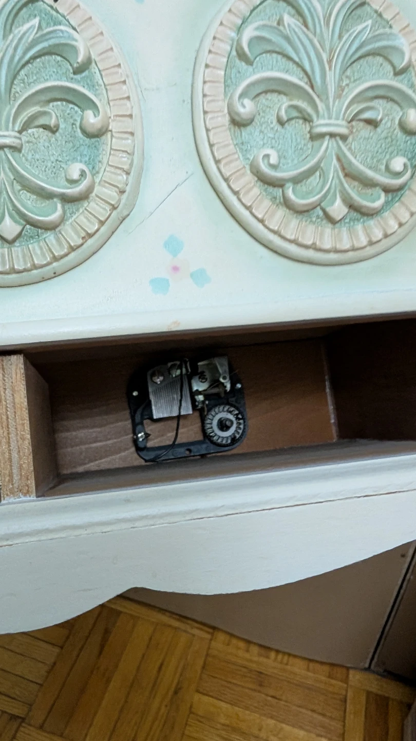 Antique Jewelry Box (read description) - photo 4