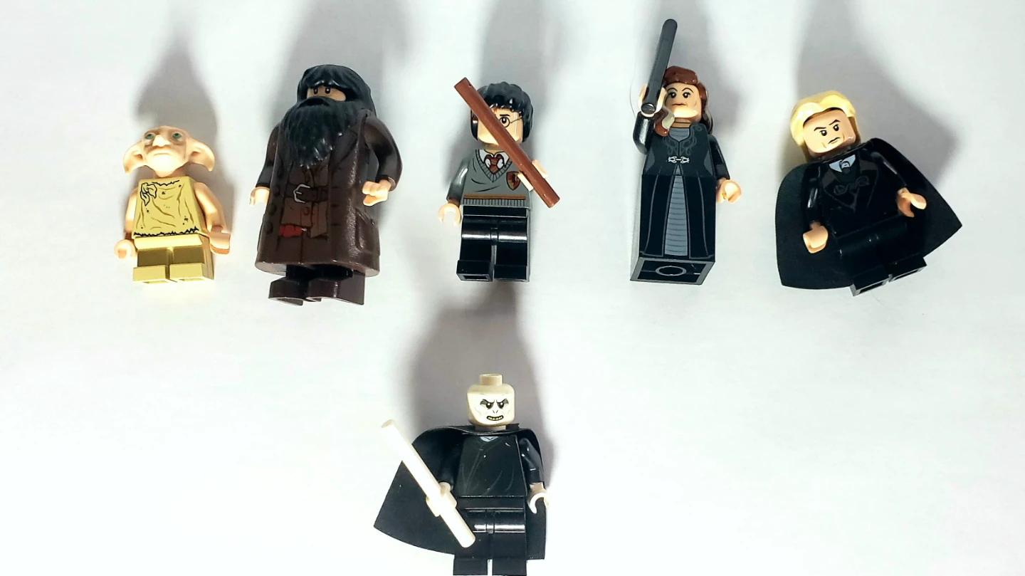 Harry Potter and the Deathly Hollows Lego Figure Set