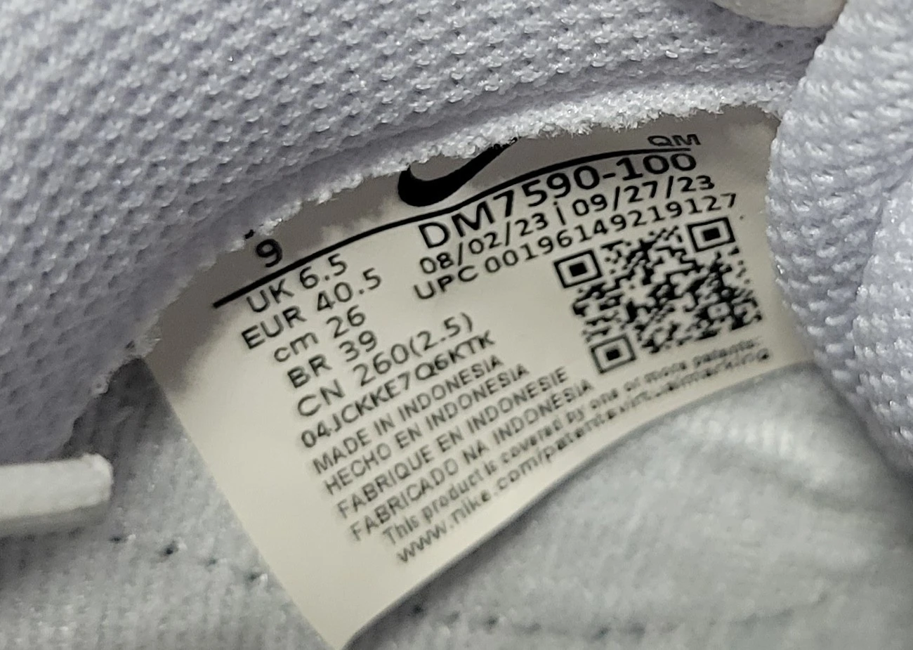 Nike Women's Shoes White Black Size 9 - photo 2