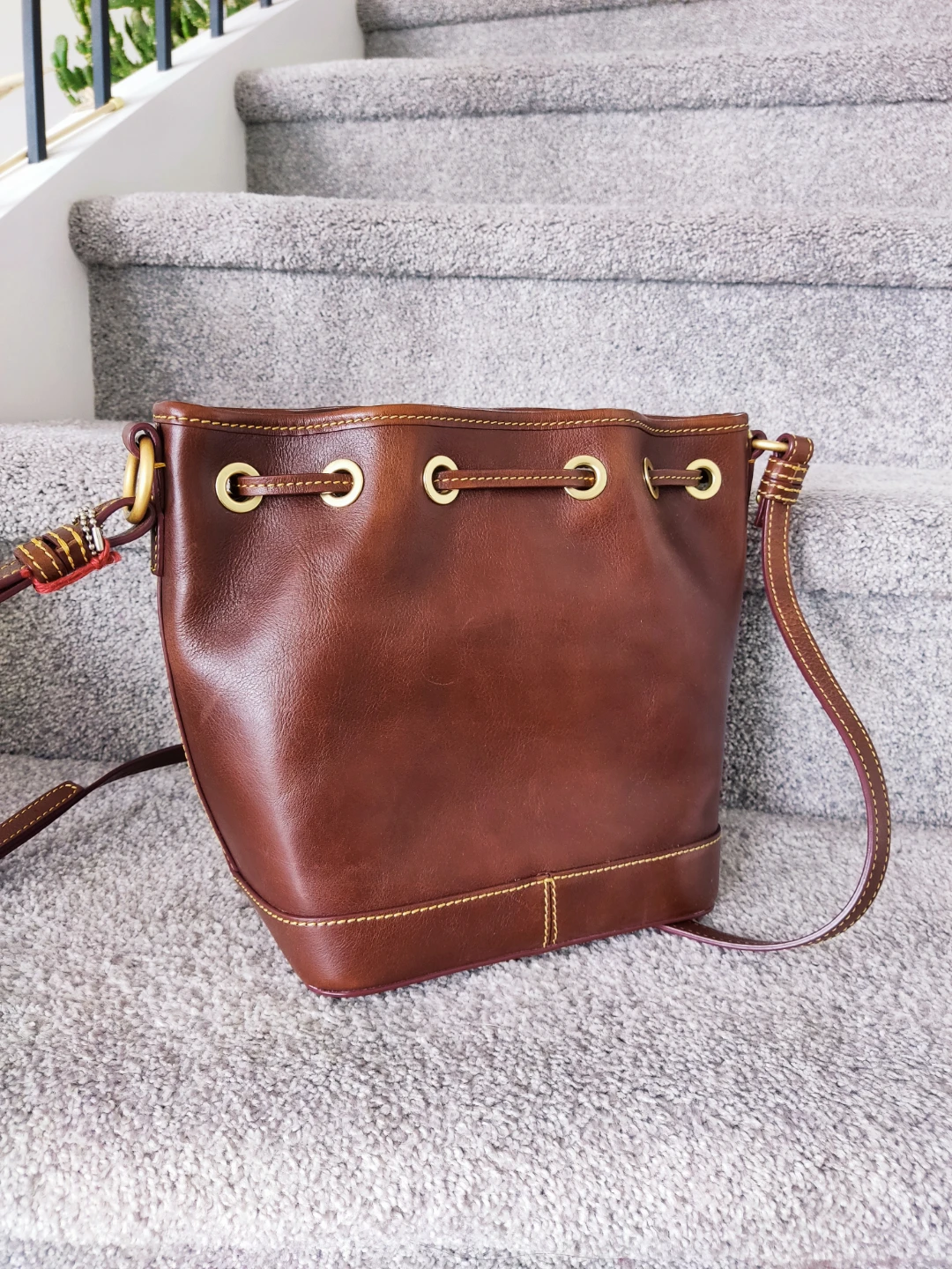 Dooney & Bourke Brown Leather Bucket Bag - photo 3