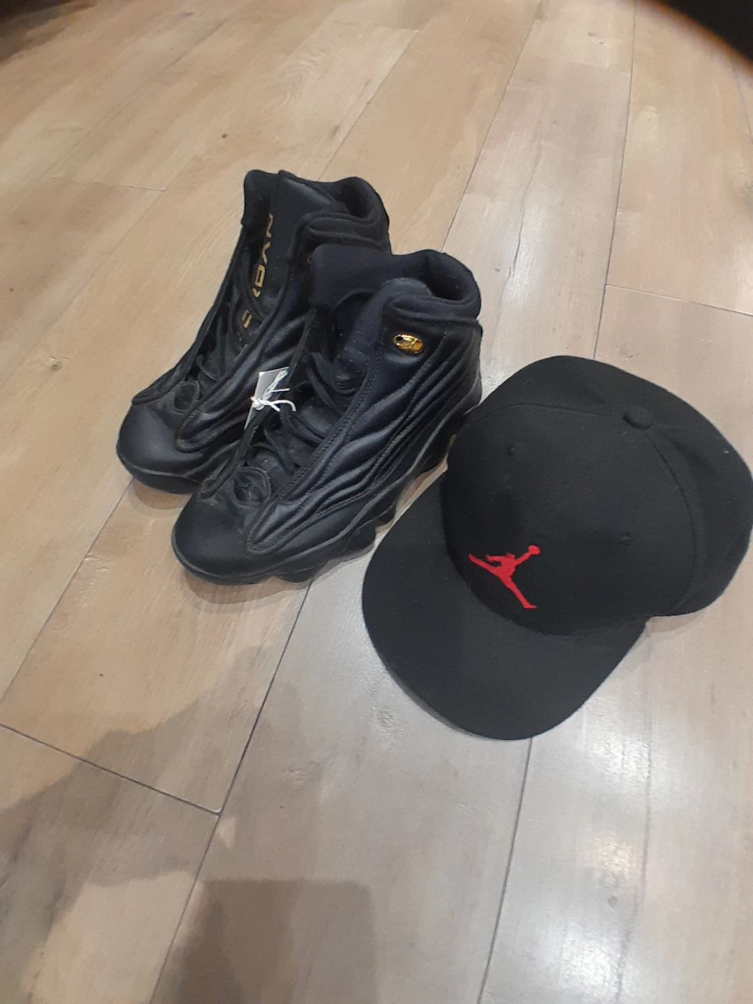 Jordan Black Sneakers and Cap Set Men's Size 7