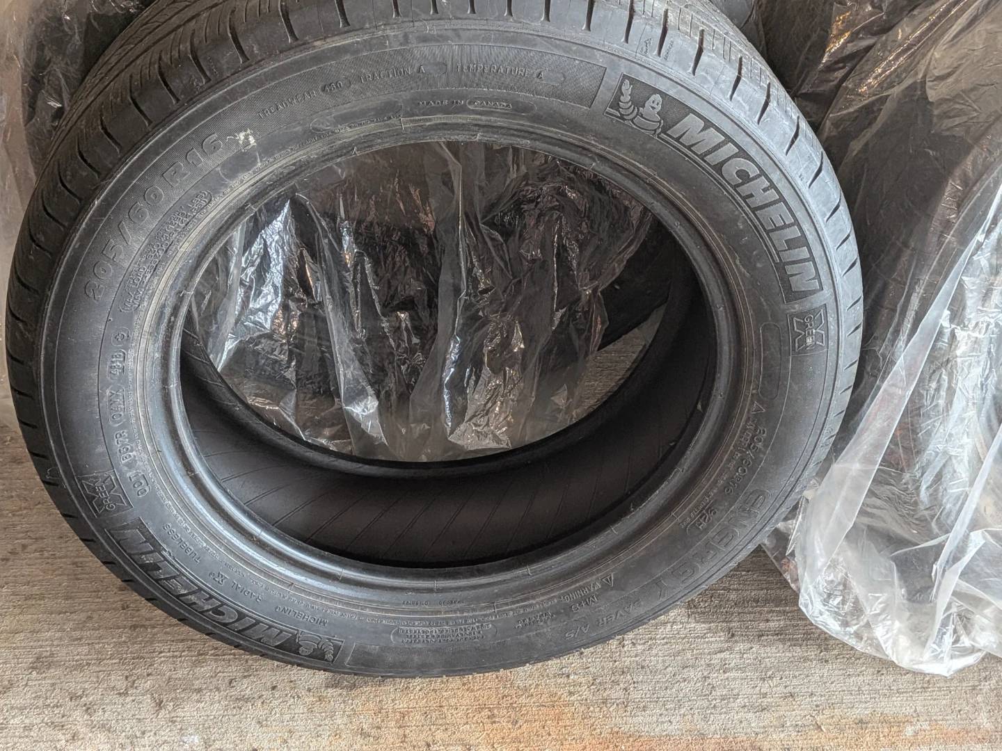 Set of 4 Michelin Tires 205/60R16