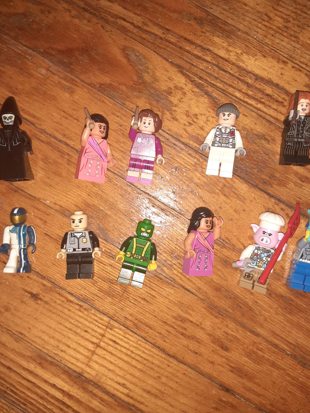 Lego Minifigure Lot - photo 2