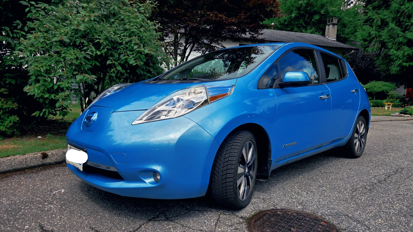 2015 Nissan Leaf SL (NEW battery)