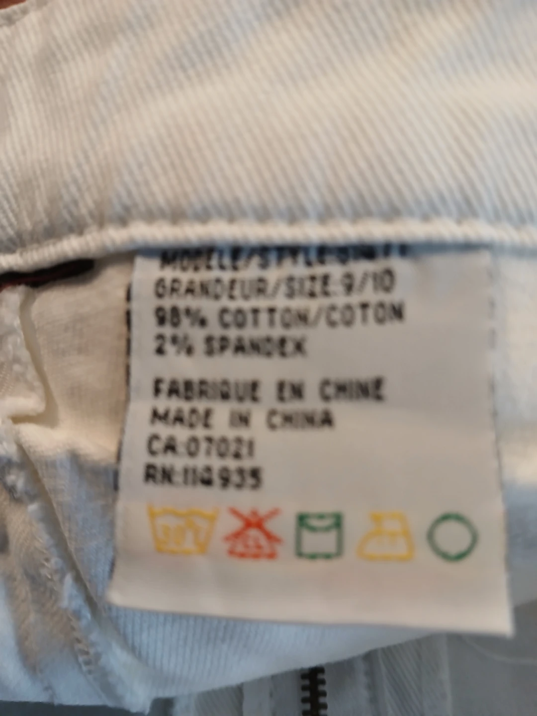 Bebe White Capri Size 4 and White Denim Skort Size 10. $6 EACH. - photo 5