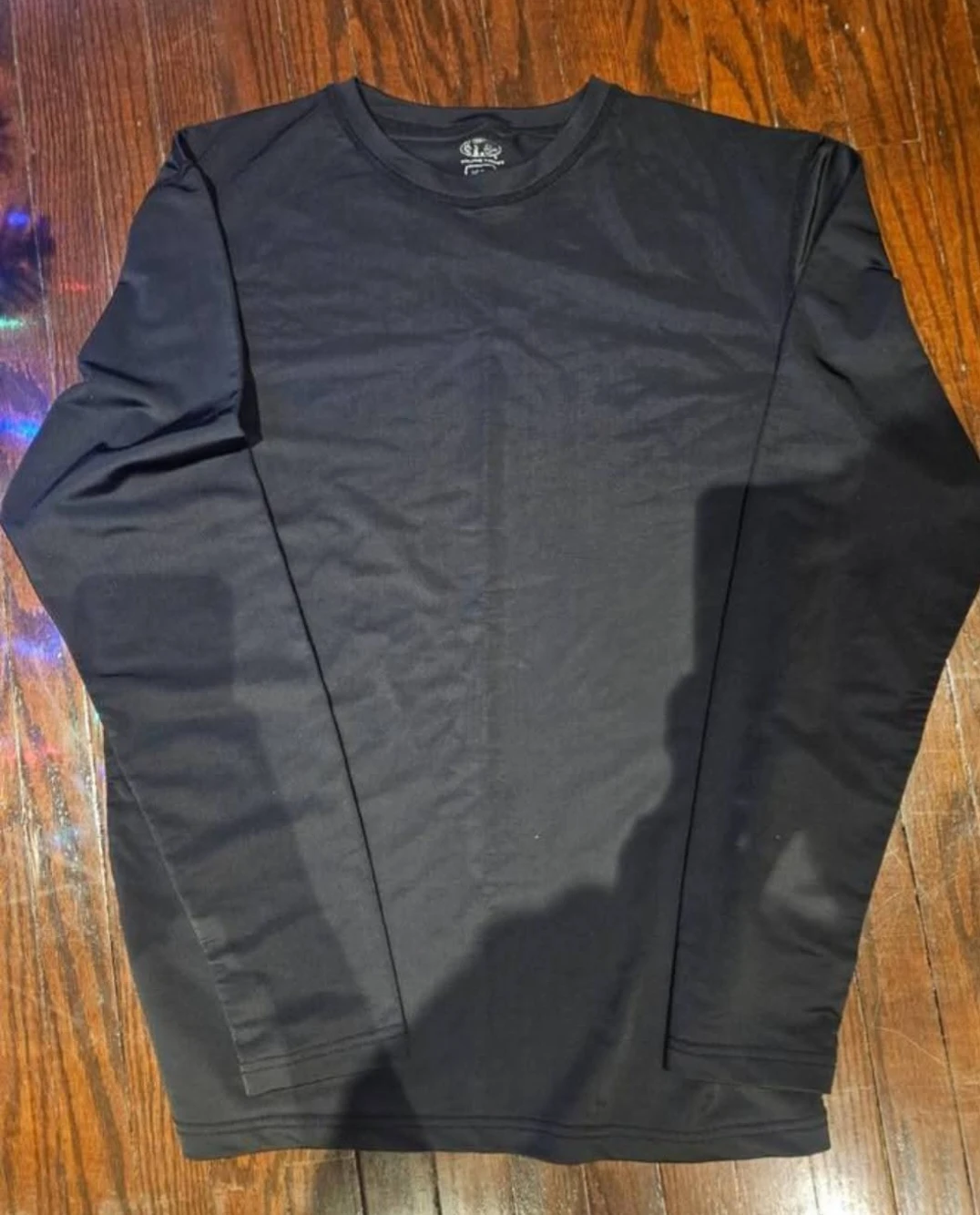 Men’s M Tops & 32” Waist Pants - photo 5