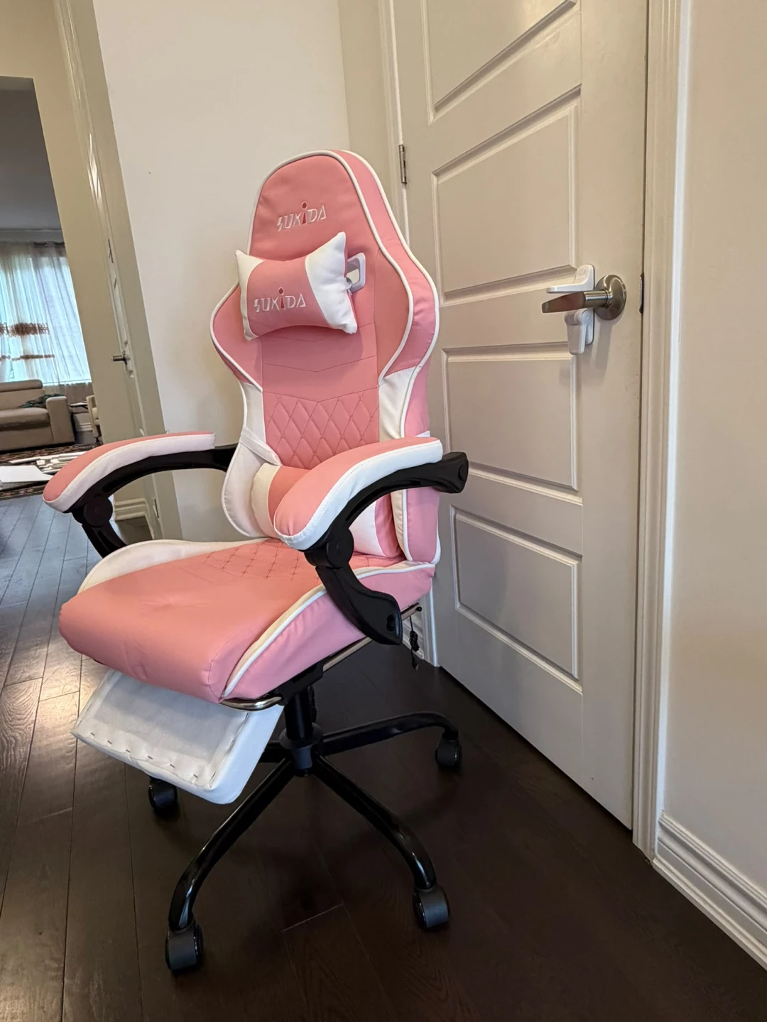 SUKDA Pink Gaming Chair with Footrest - photo 3