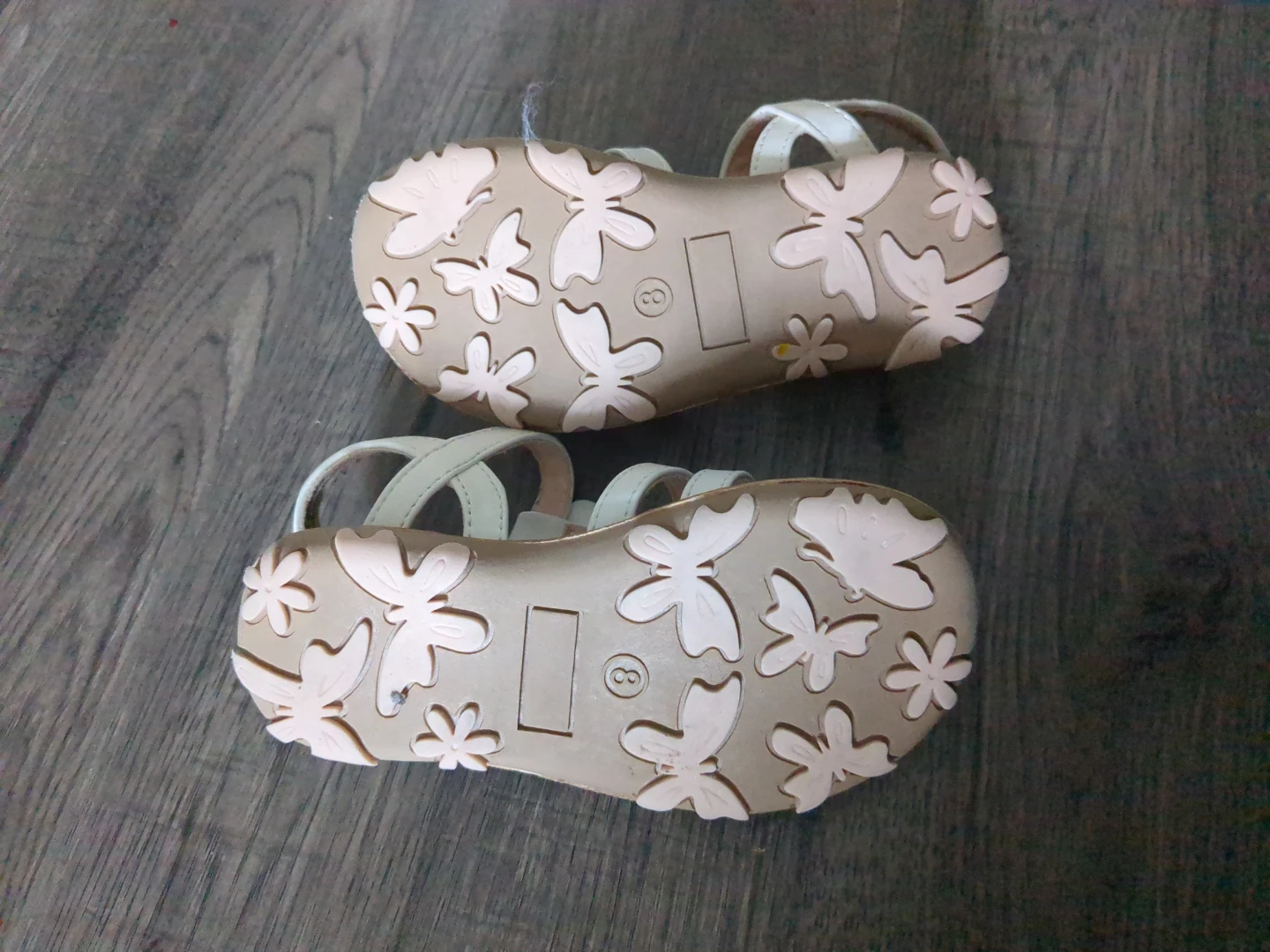 White & Floral Baby Sandals Size 8 - photo 2