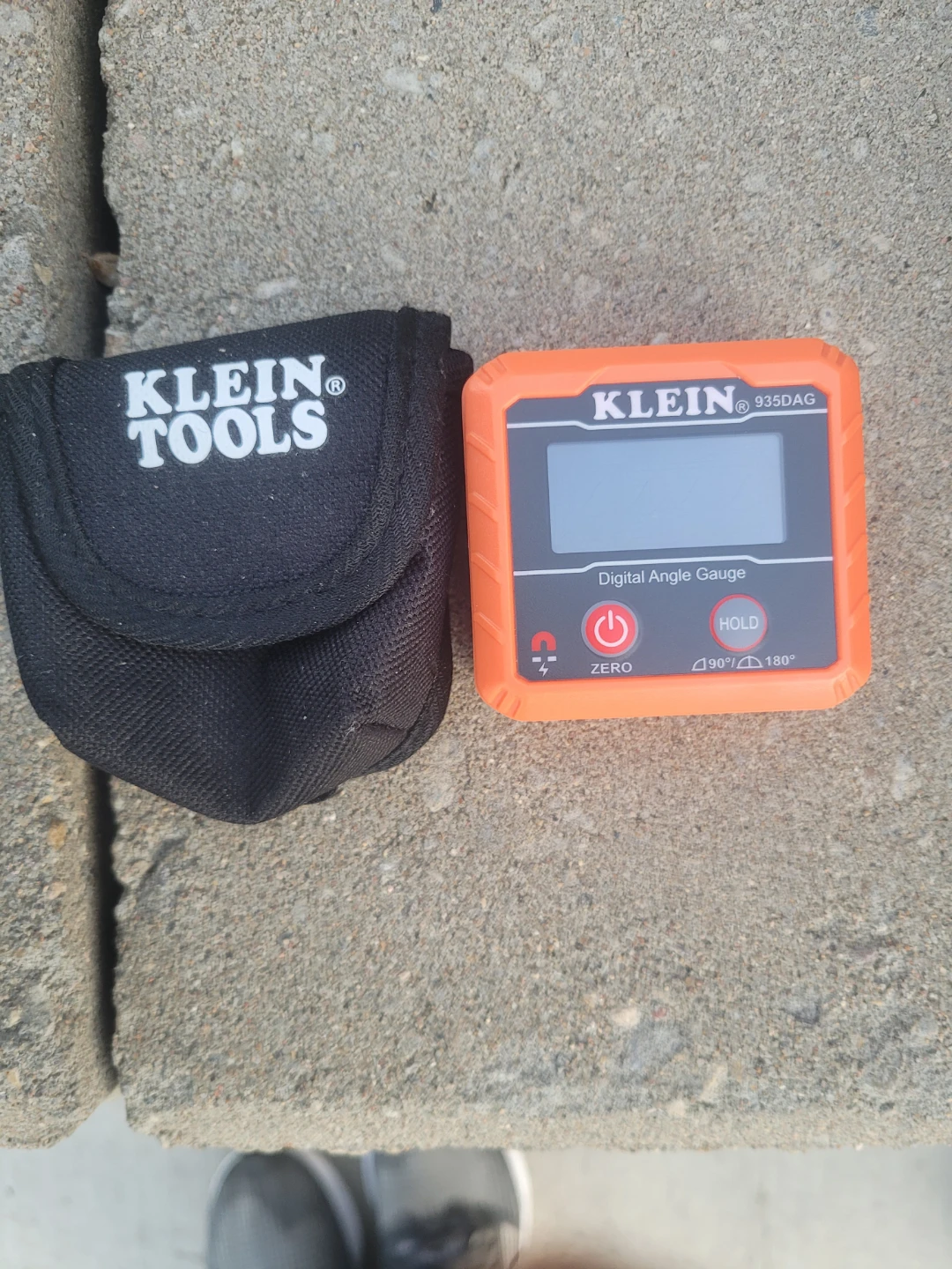 Klein Tools 935DAG Digital Angle Gauge with Pouch