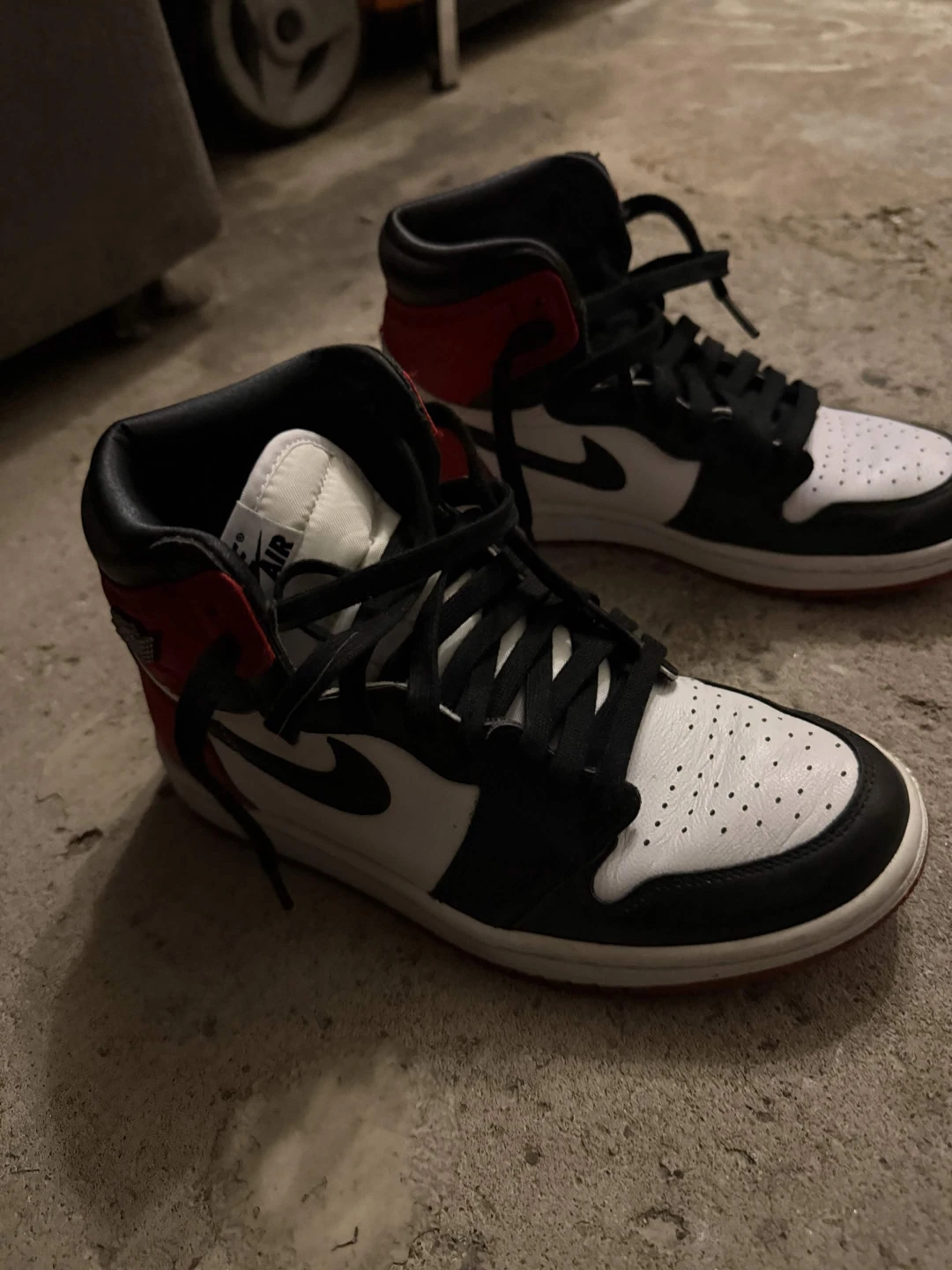 Air Jordan 1 High OG "Chicago"