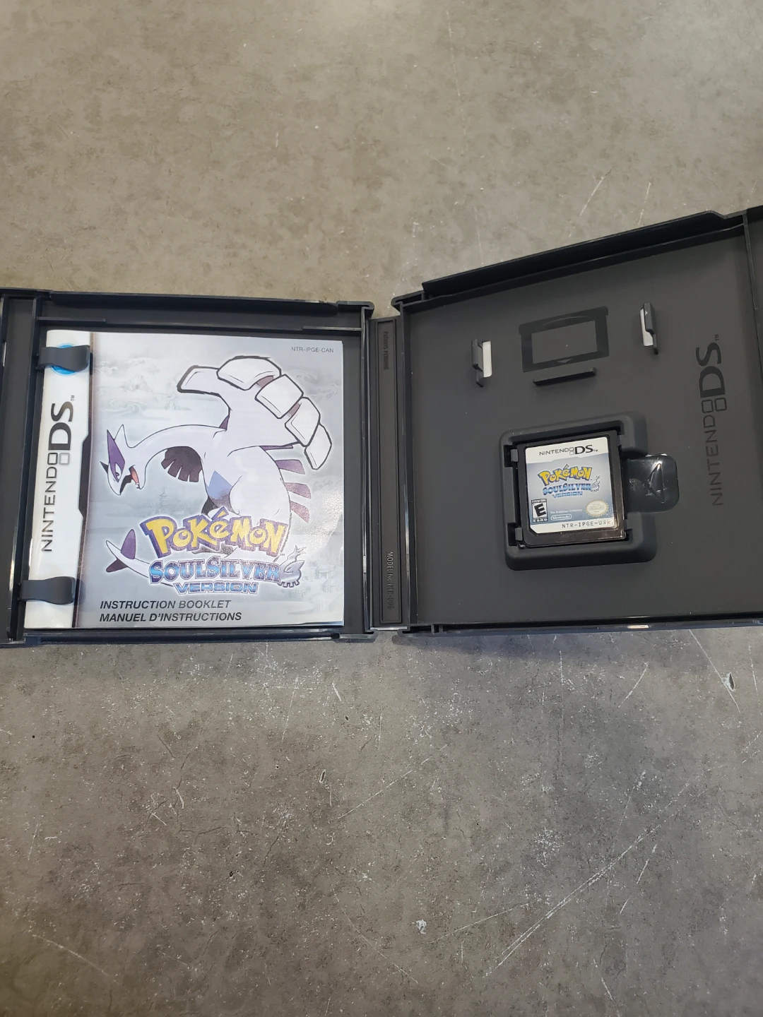 Nintendo DS Pokemon SoulSilver Version Game - photo 3
