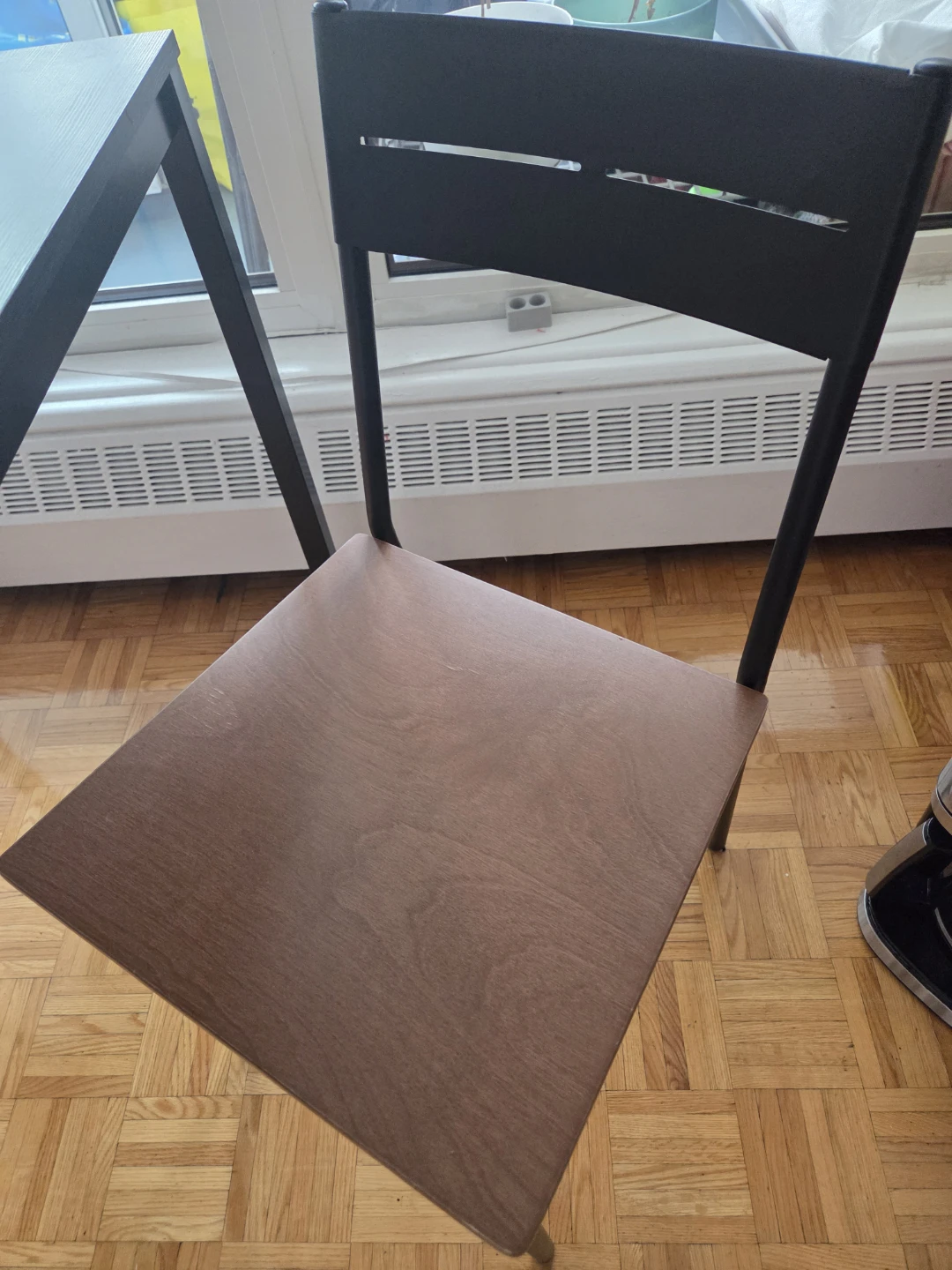 Moving sale - Dining table with two chairs - photo 2