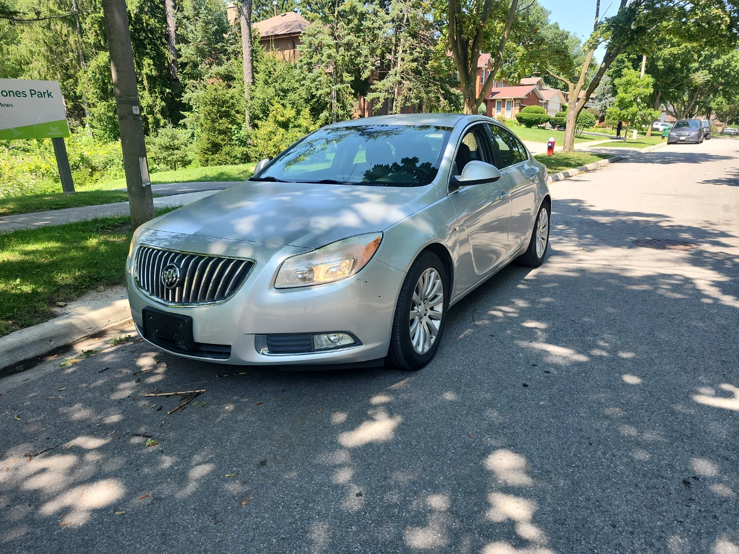2011 Silver Buick Regal Sedan /SAFETY CERTIFIED