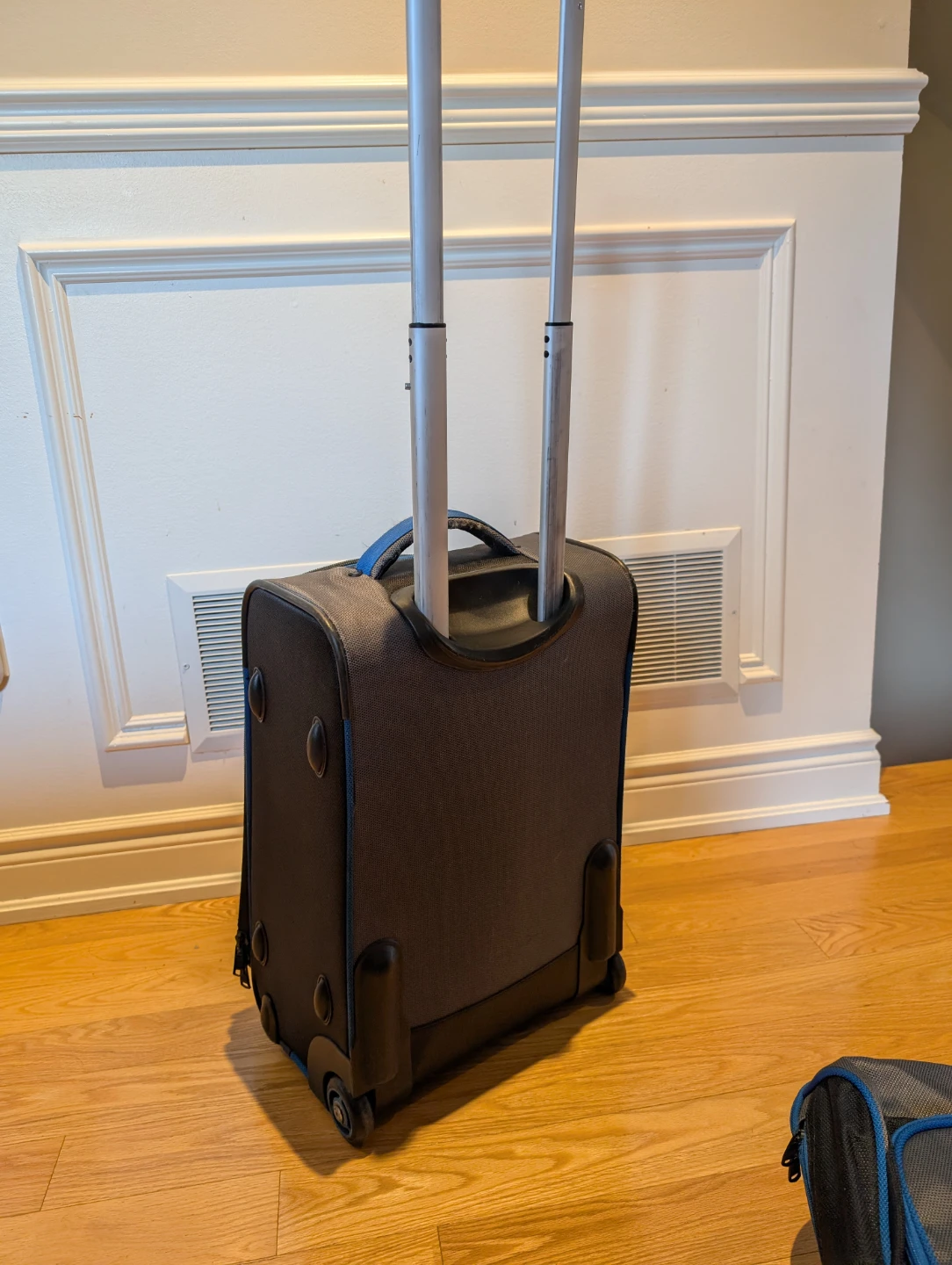 Ful Luggage Set - Rolling Suitcase and Backpack - photo 5