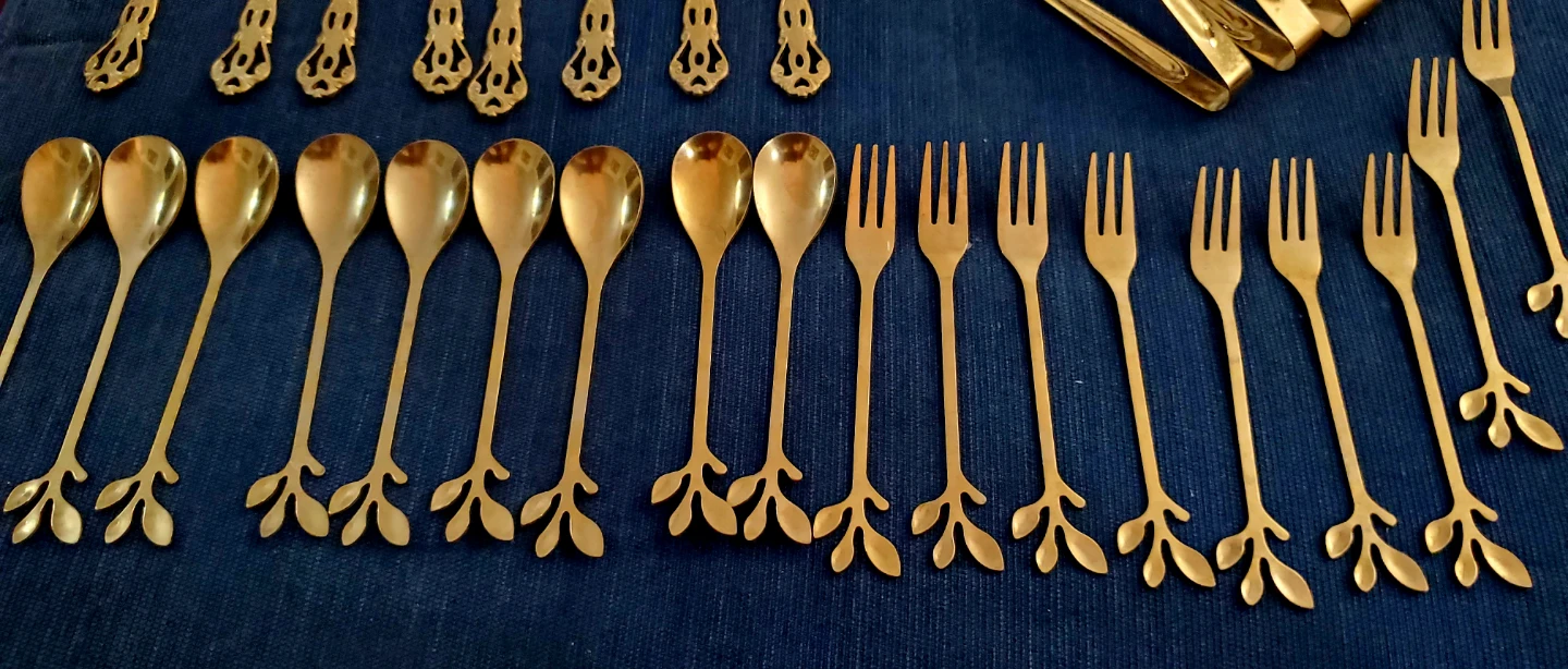 31-Piece High Tea Set, Flat Knives, Spoons, Forks, Tongs - photo 4