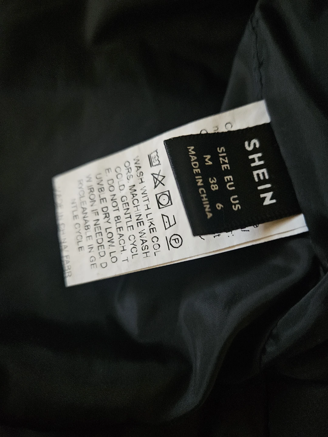 SHEIN Black Puffer Vest Size M - photo 4