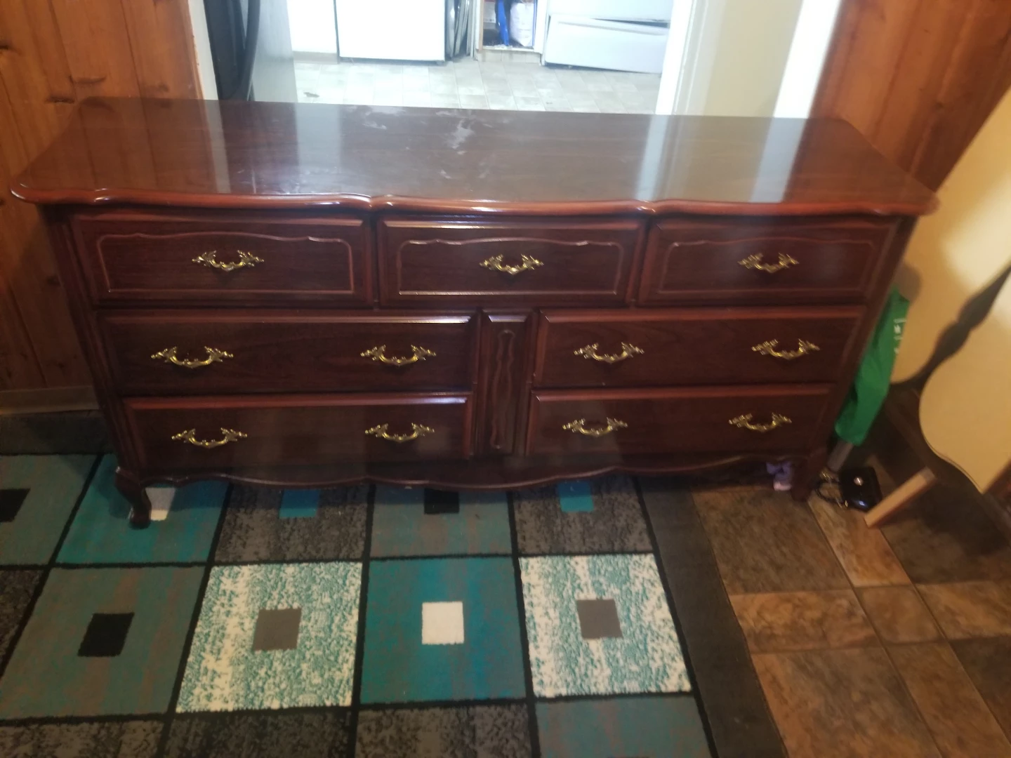 Vintage mahogany 7 drawer dresser with tri fold mirror - photo 3