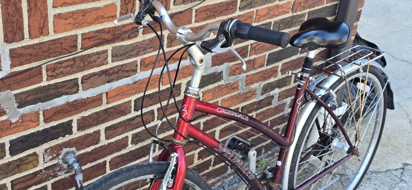 Specialized Crossroads Women's Hybrid Bike - Red - photo 3