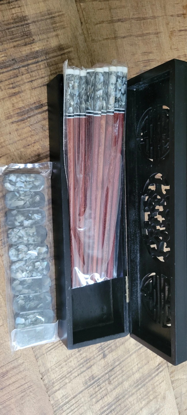 Chopstick Set with Decorative Case - photo 2