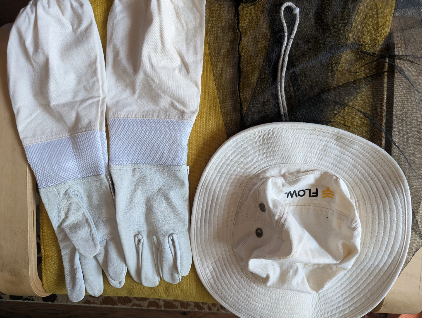 Flow Beekeeping Suit with Veil and Gloves sz.L - photo 3