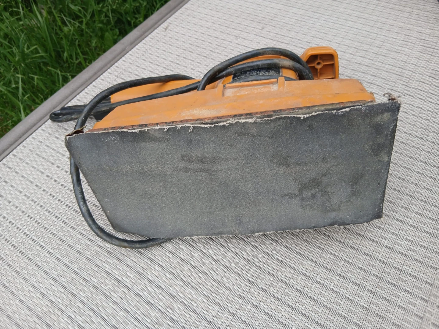 Black & Decker Dual Action Sander - photo 3