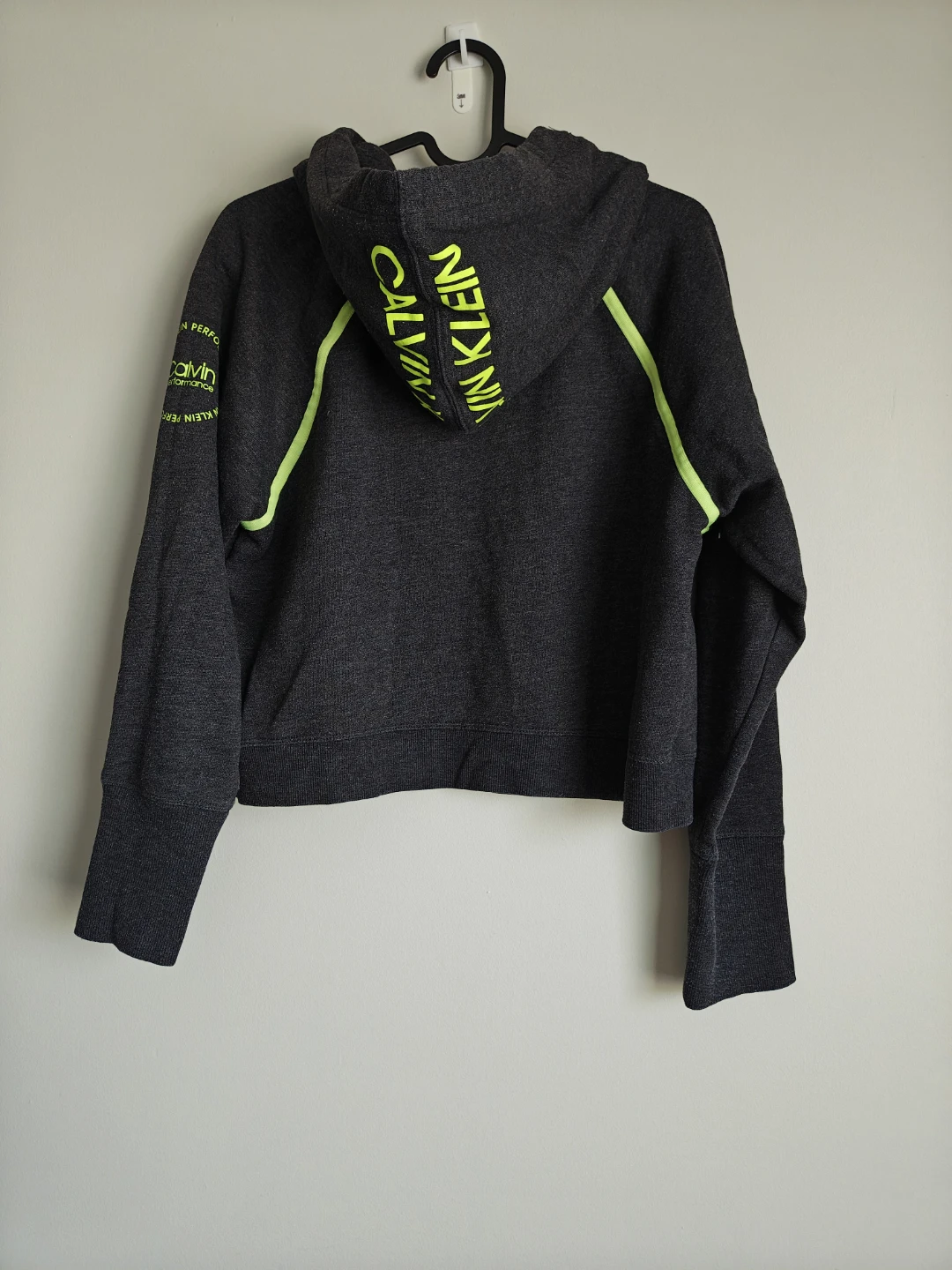 Calvin Klein Grey Cropped Hoodie with Neon Accents - photo 4