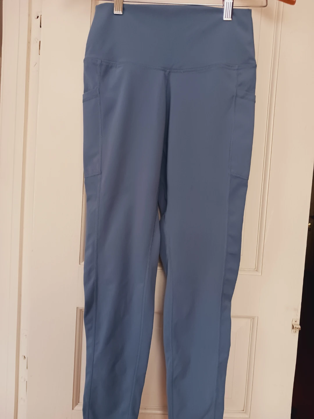 New ! Blue High Waisted Athletic Leggings with Pockets - photo 4