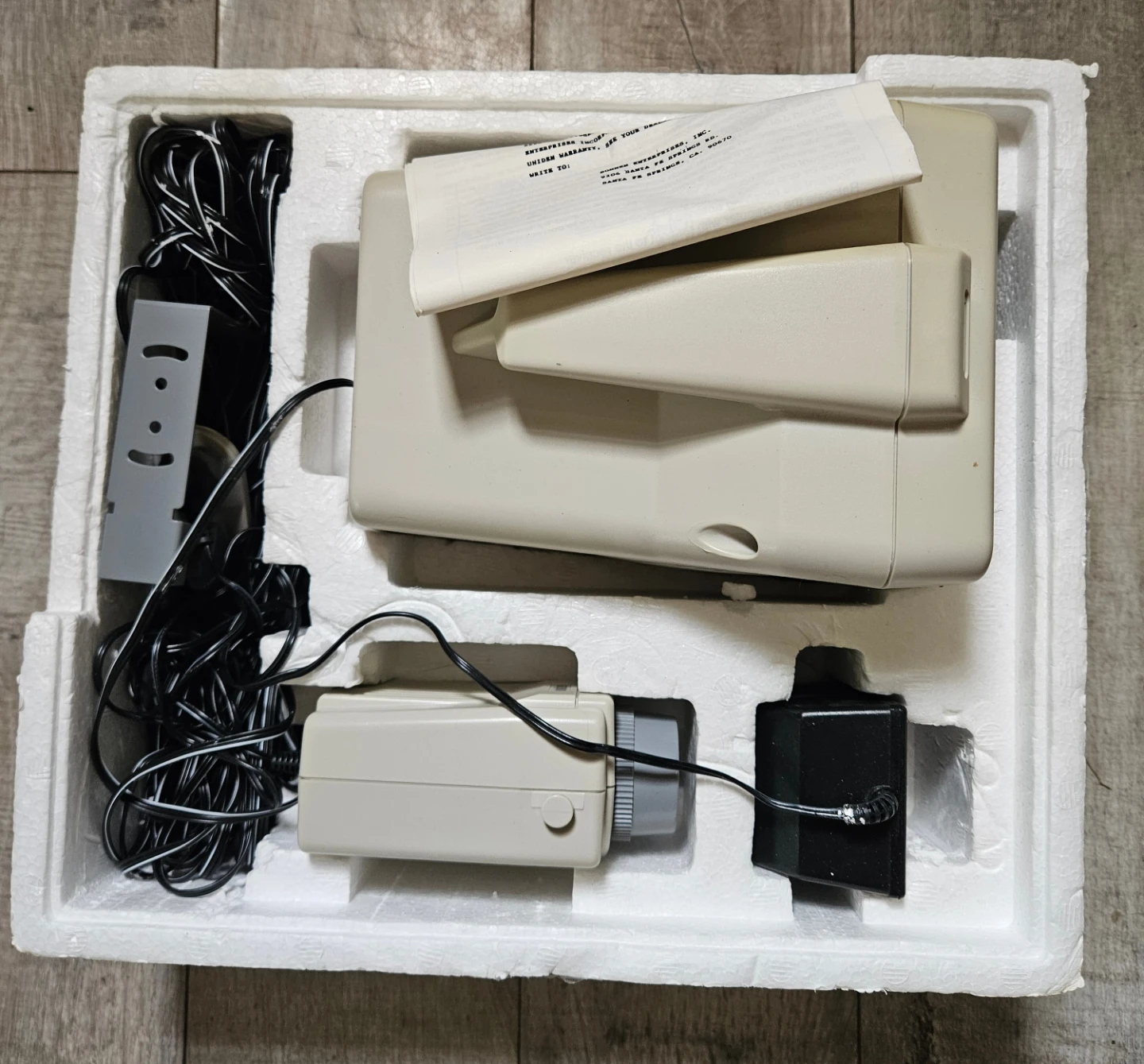 Uniden VM 100 OnSight Video Monitoring System - photo 2