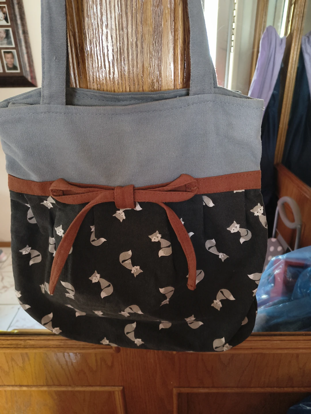 Canvas tote bag with fox pattern - photo 2