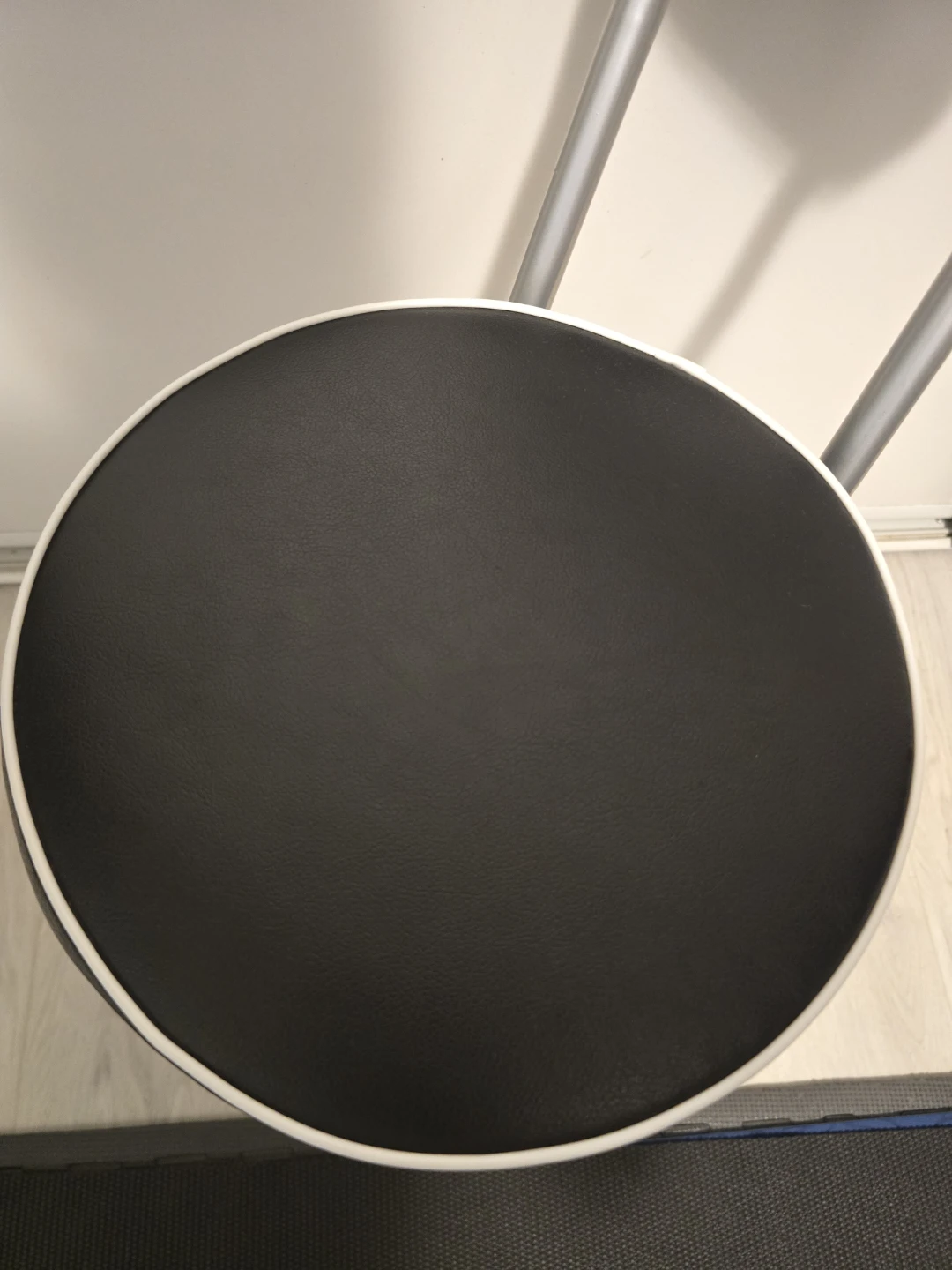 Black Folding Stool with Backrest - photo 2