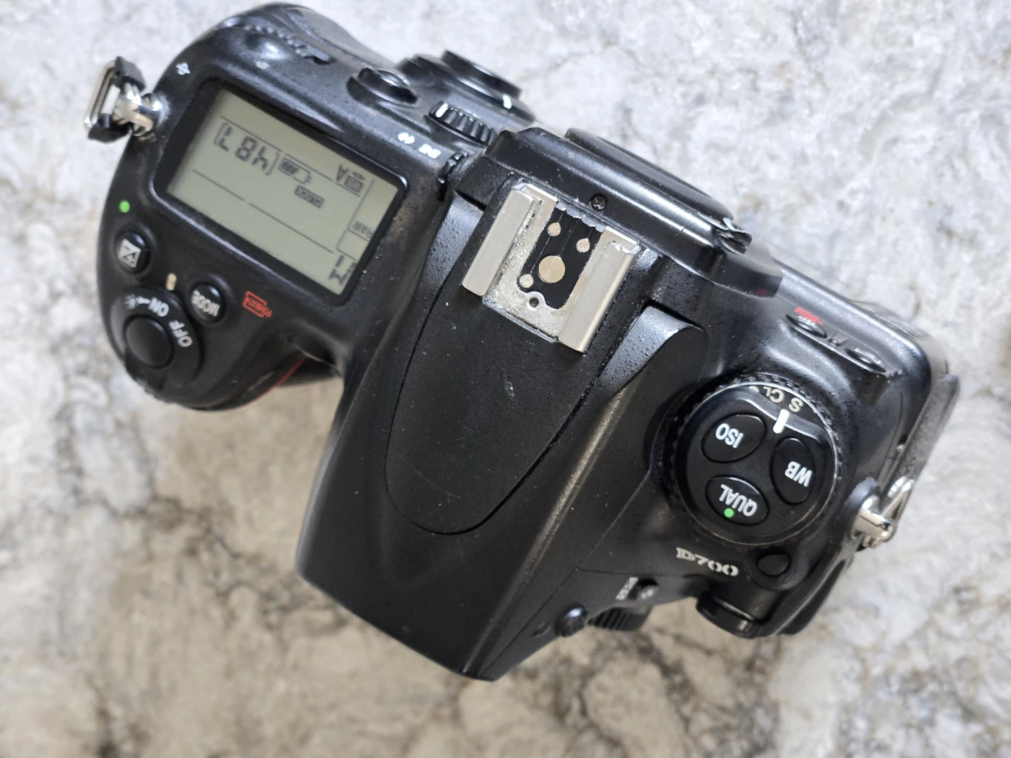 Nikon D700 DSLR Camera with Battery, Charger & Memory Card - photo 2