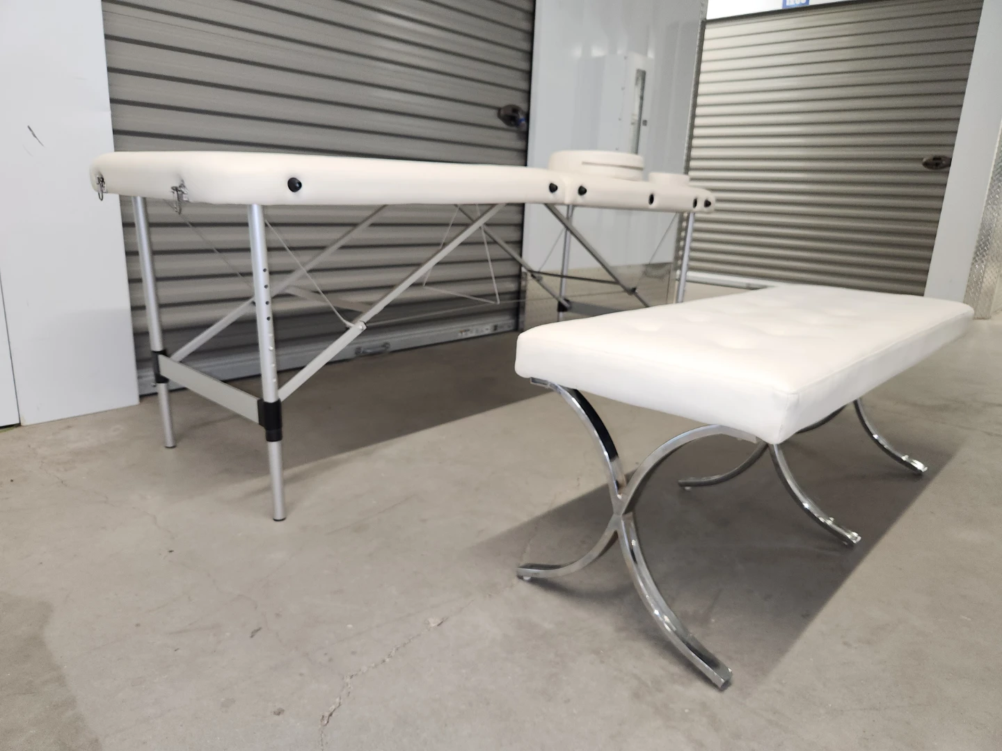 🇨🇦  White Portable Massage Table and Stool Set - photo 2
