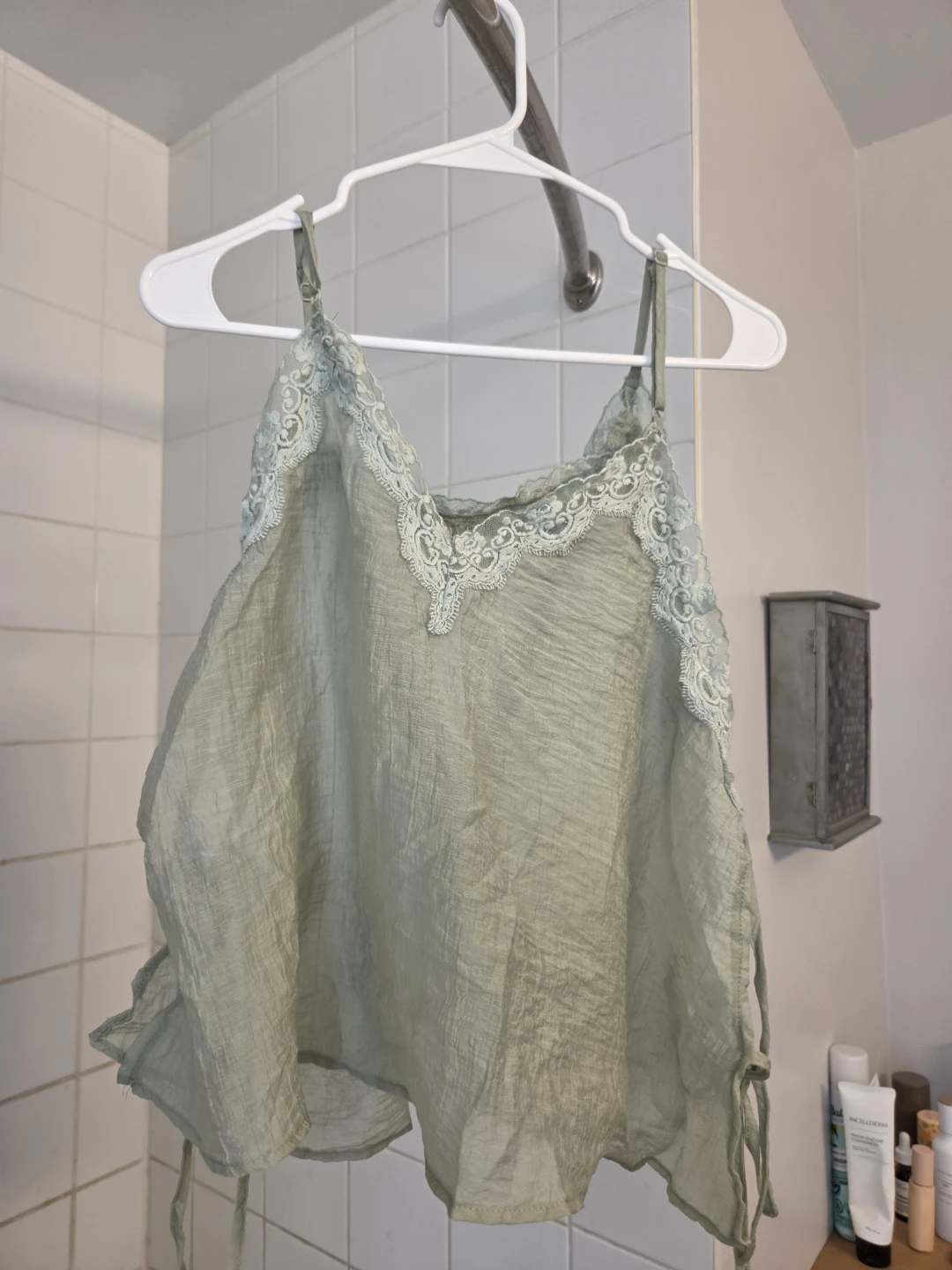Lightweight Lace Trim Camisole Top - photo 3