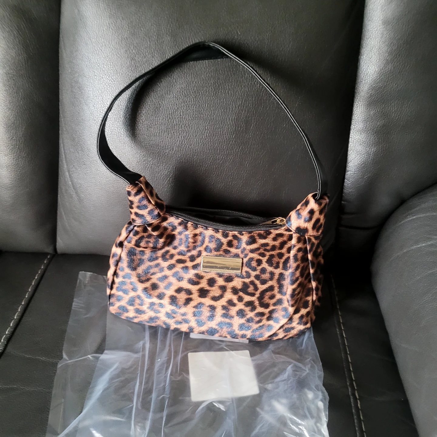 Leopard Print Shoulder Bag - photo 2