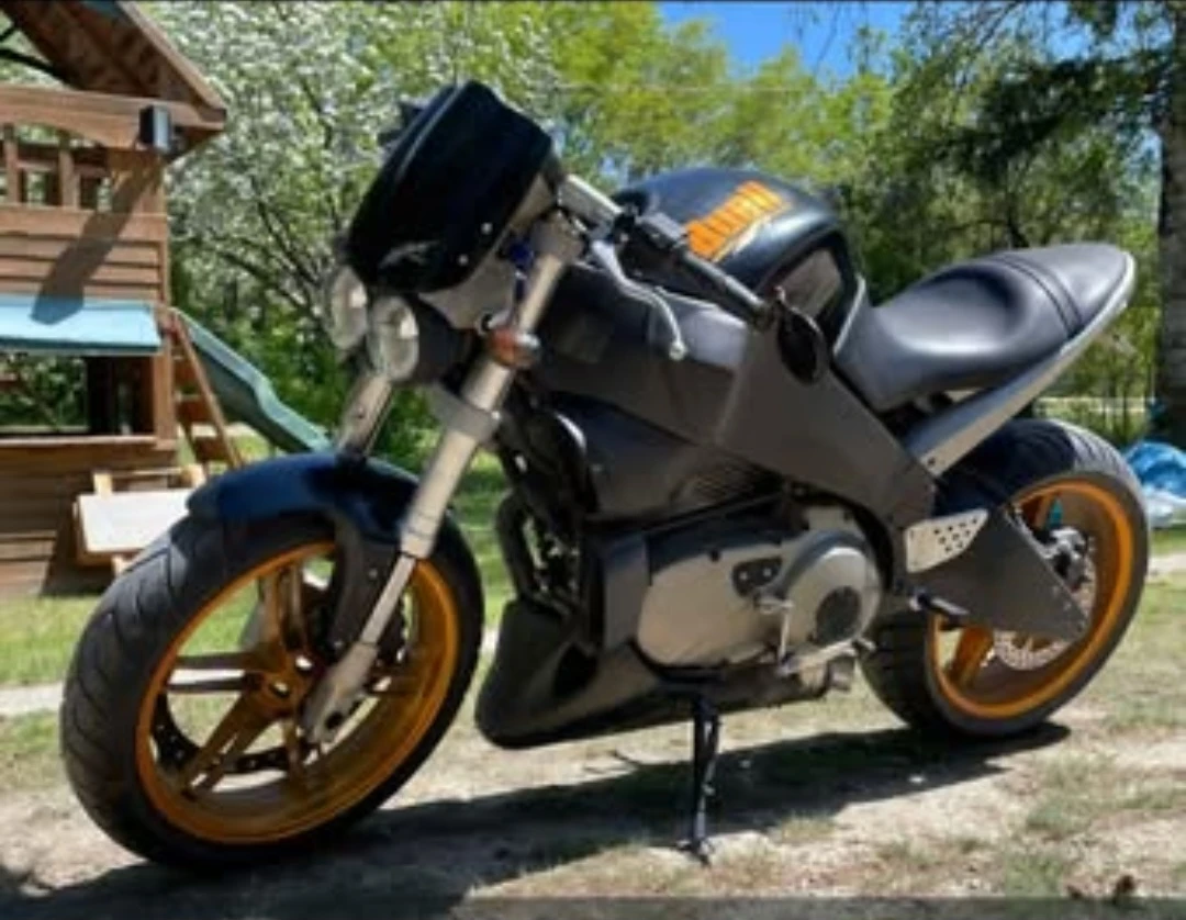 2004 Buell/Harley Davidson V-Twin Motorcycle - photo 3