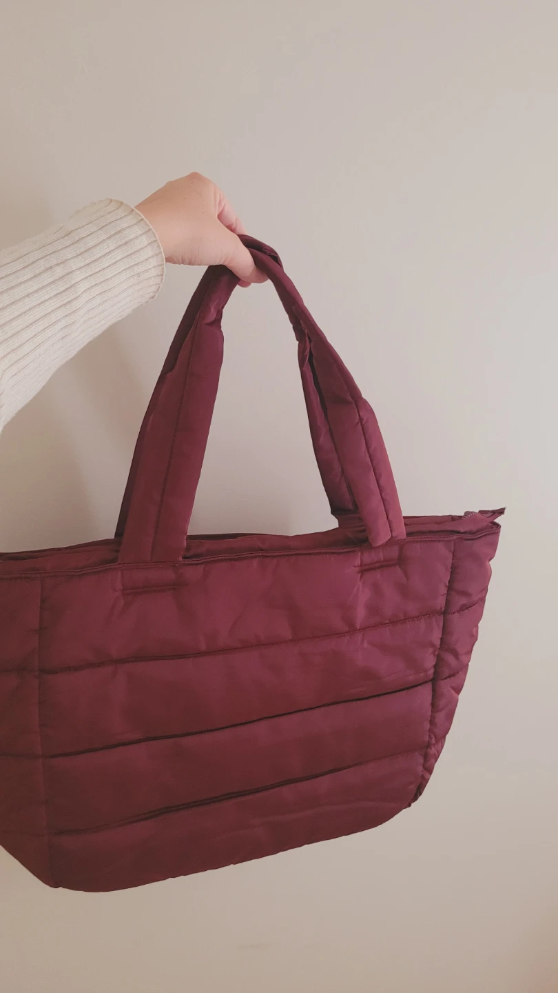 Brand new SPLITS59 Burgundy Quilted Gym / Everyday Tote
