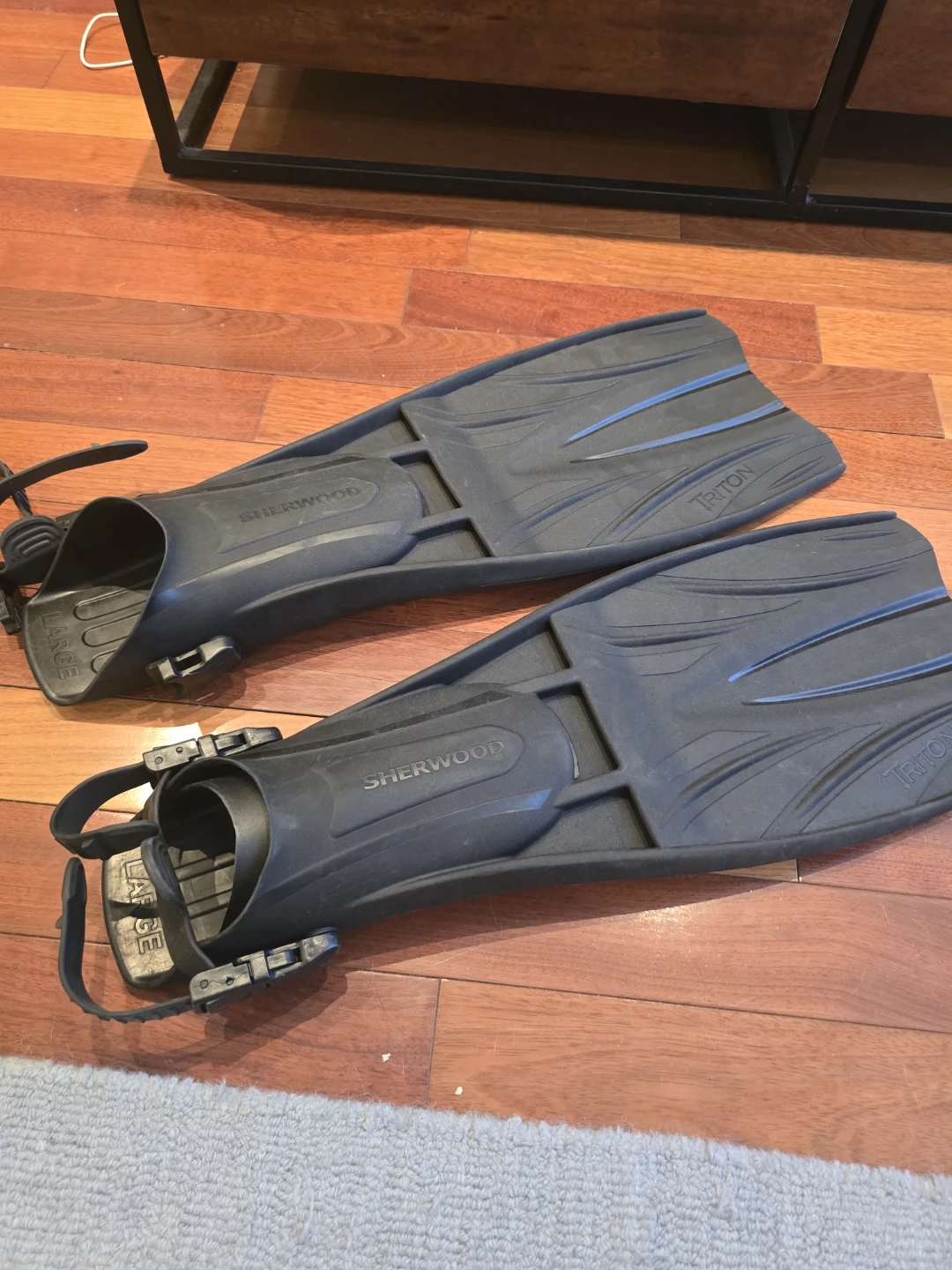 Sherwood Triton Scuba Fins size Large