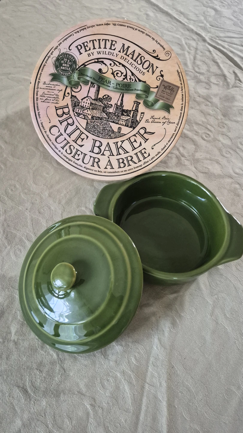 New Petite Maison ceramic Brie Baker. Dishwasher safe