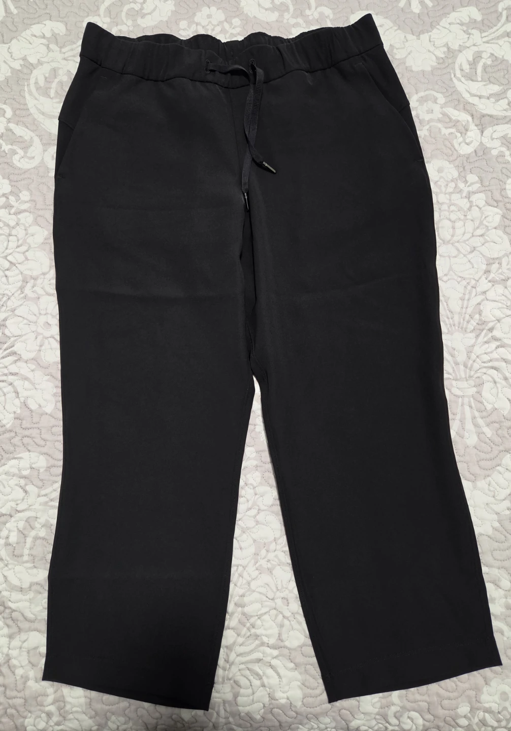Lululemon Black Studio Pant Crop Size 10 - photo 3