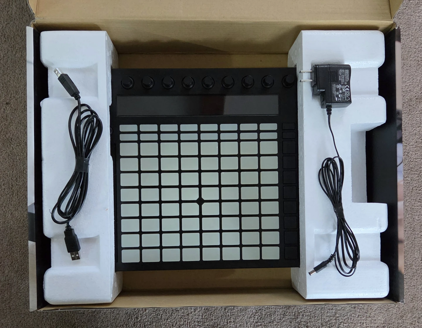 Ableton Push 1 Midi Controller in box w power supply + USB Cable - photo 5