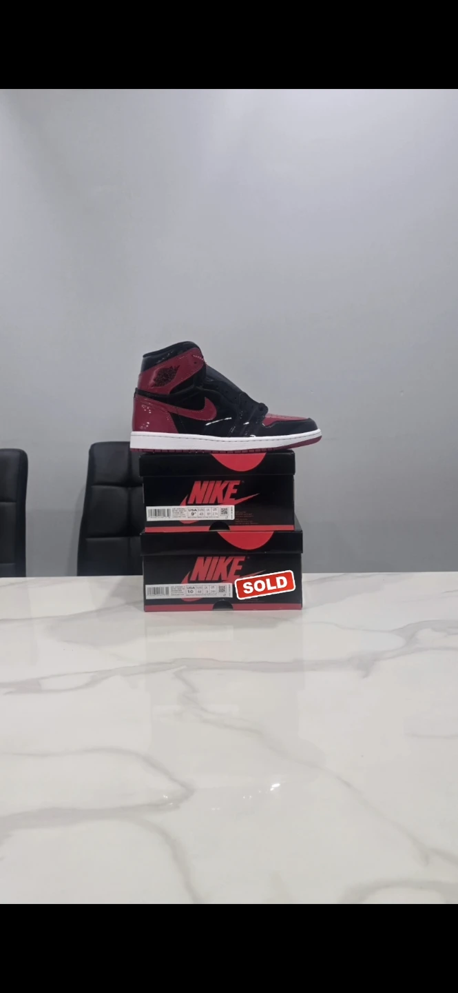 Air Jordan 1 Patent Bred size 9.5