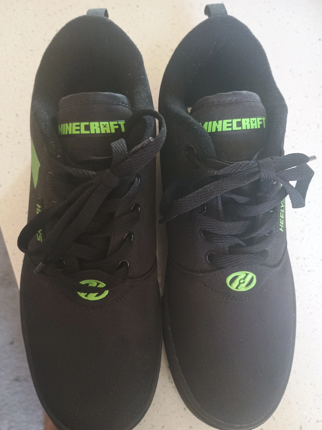 Heelys x Minecraft Creeper Wheeled Shoes - photo 3