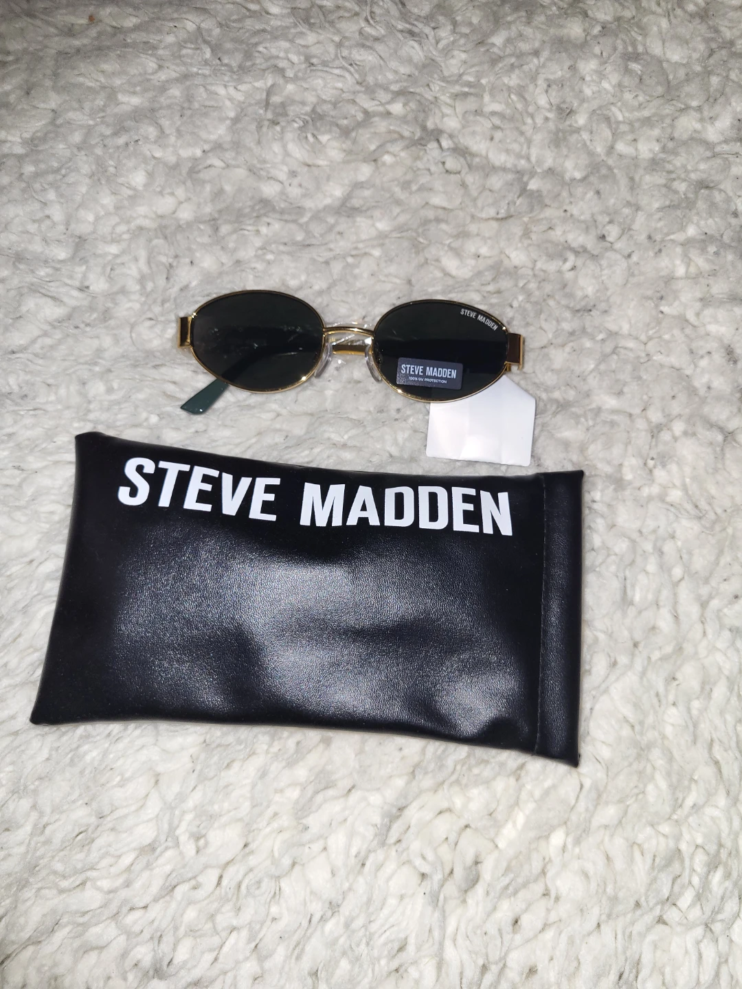 Steve Madden Oval Sunglasses with Case