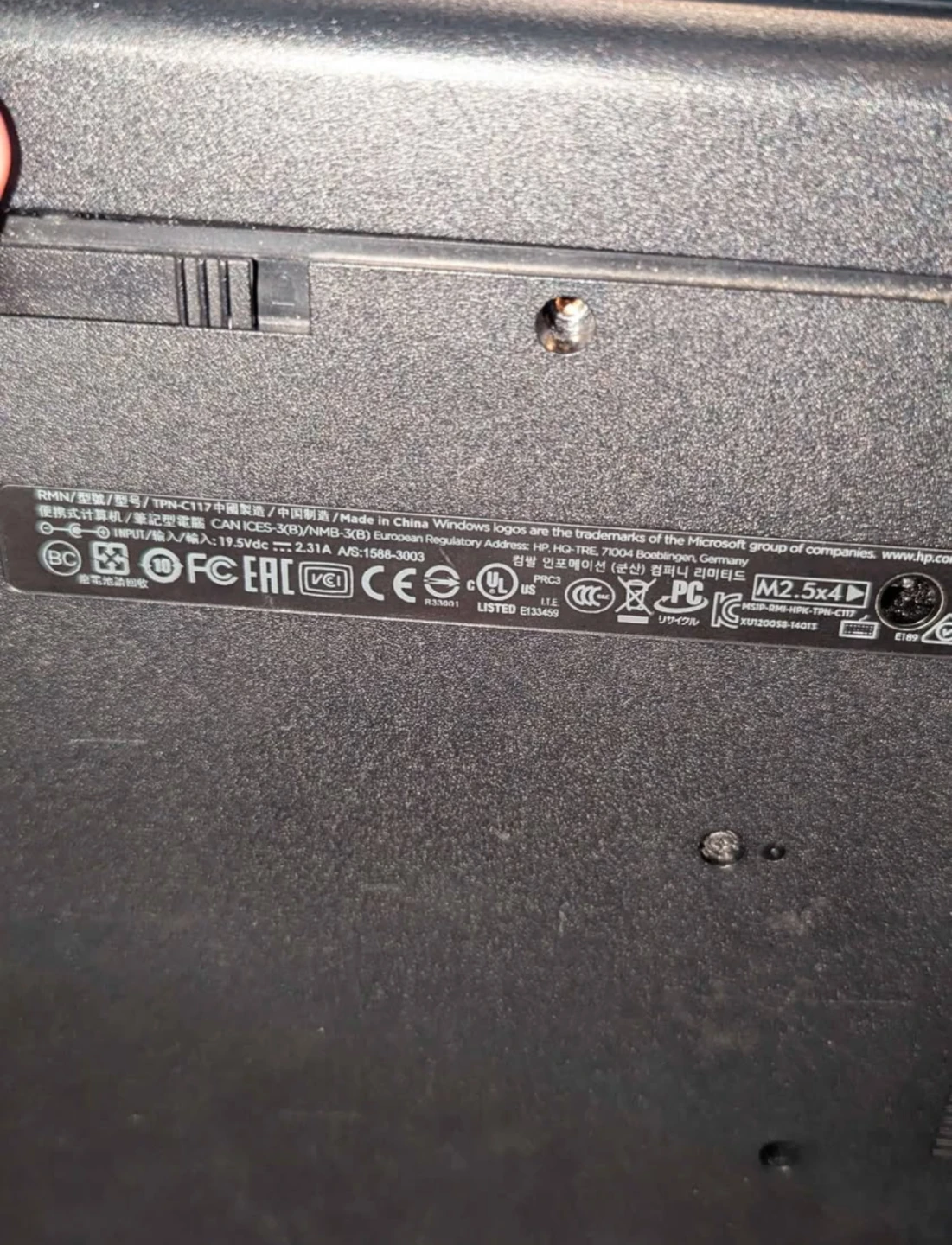 HP 15 inch laptop 15-r138ca - photo 3