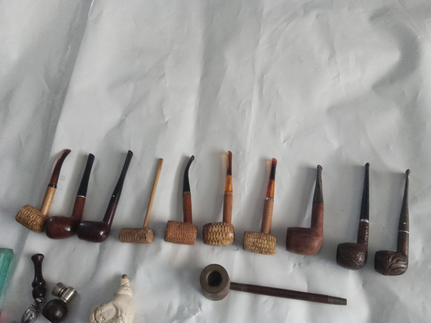 Collection of 13 Vintage Pipes and Accessories - photo 2