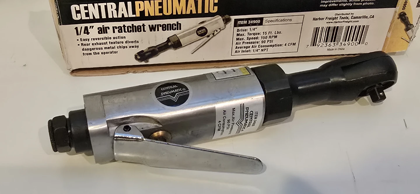 Central Pneumatic 1/4" Air Ratchet Wrench