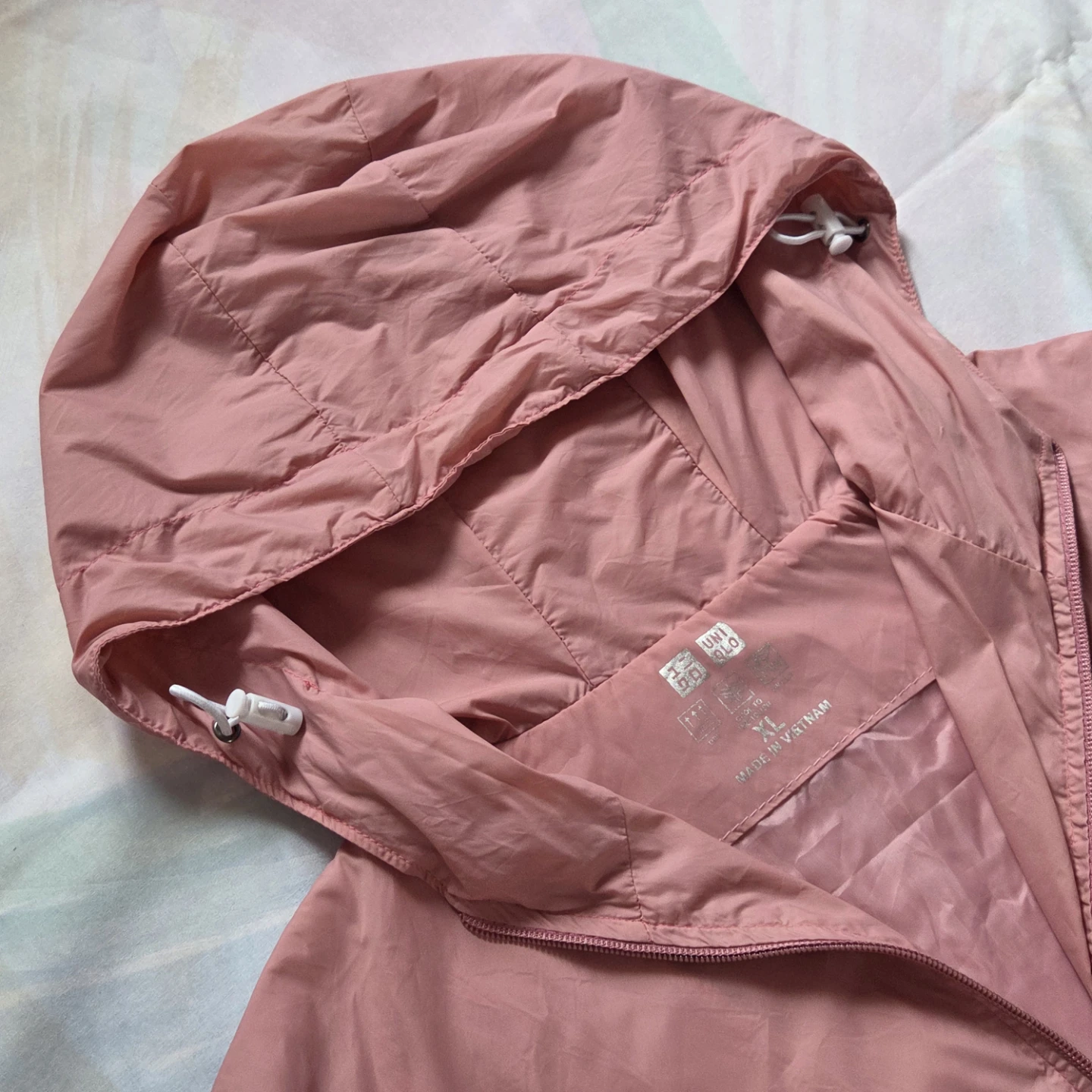 Uniqlo Women's Hooded Windbreaker Jacket