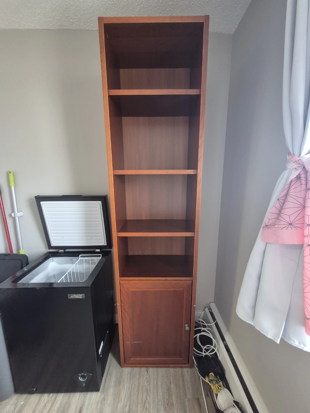 7ft Bookshelf - Pick up only