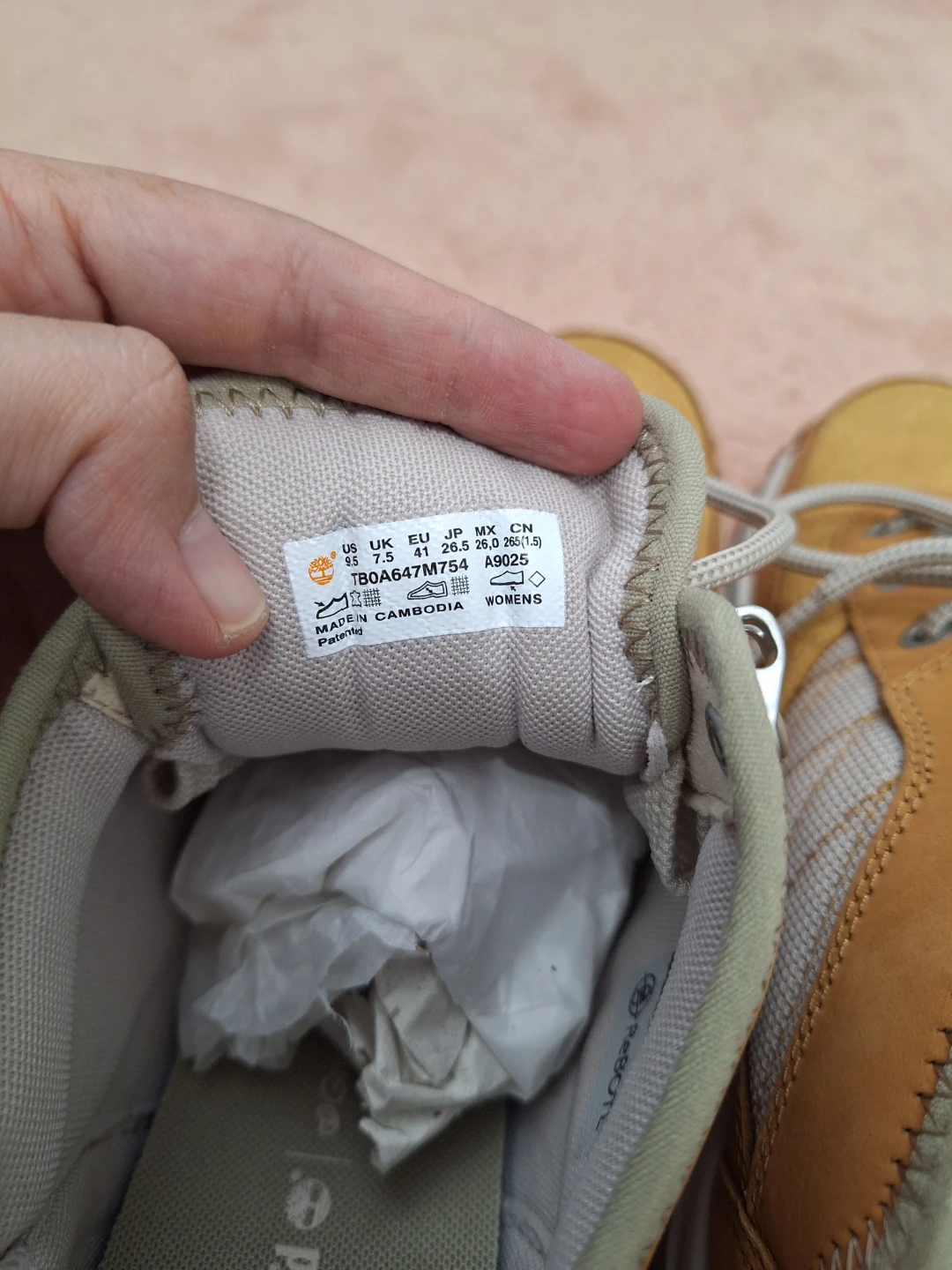 Timberland Womens Wheat Hiking Boots Size 9.5(new) - photo 2