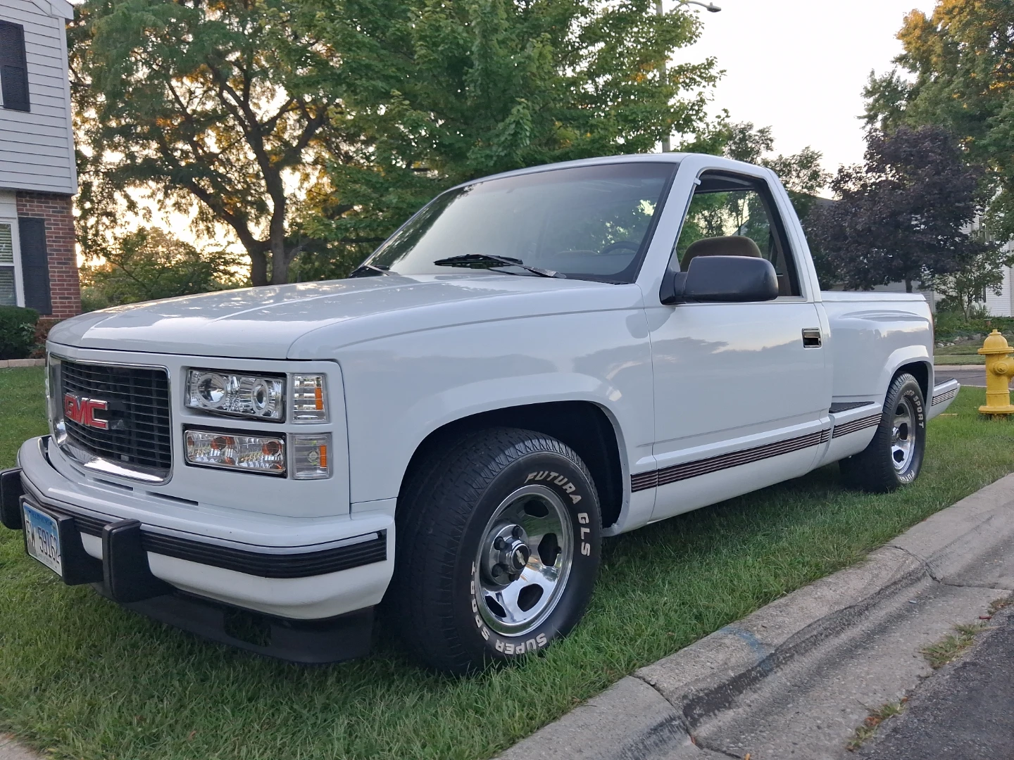White GMC Sierra 400SS Pickup Truck
